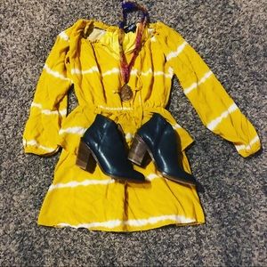 lulu’s yellow dress